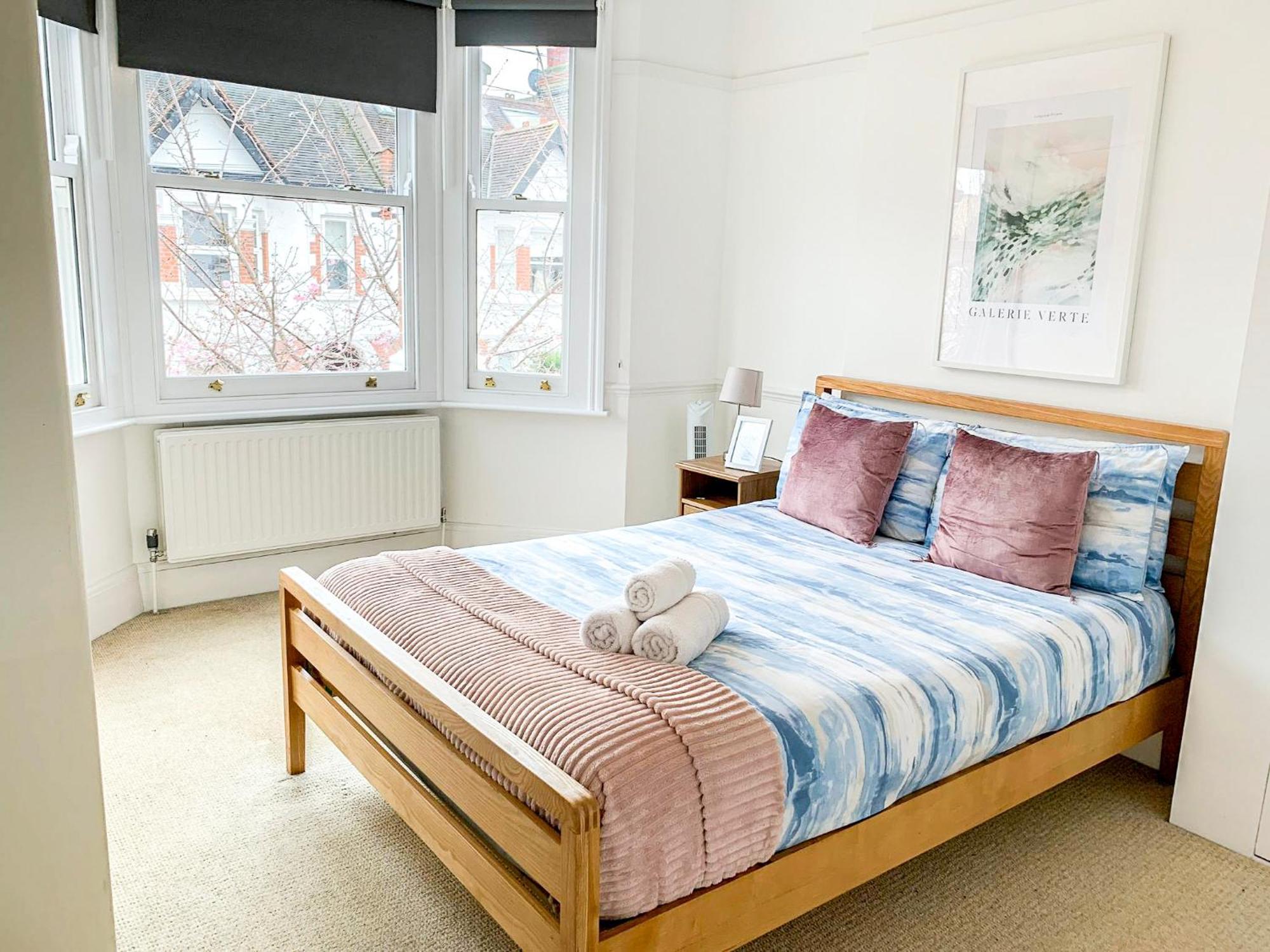 Lovely 3 Bedroom Maisonette With Private Roof Terrace In Hammersmith Londra Dış mekan fotoğraf